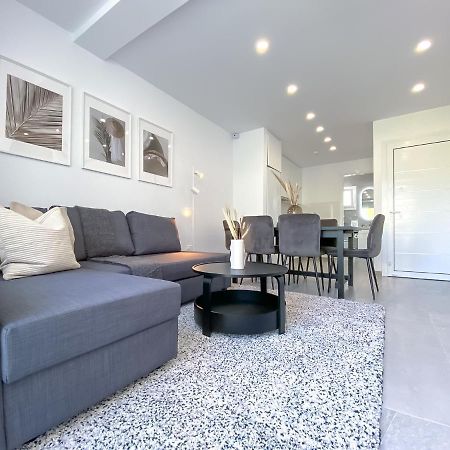 Ferienwohnung Phaedrus Living Limnaria Luxury Flat Vine 121 Paphos Exterior foto